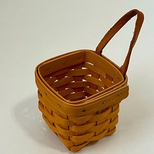 Longaberger Basket w/ Leather Handle